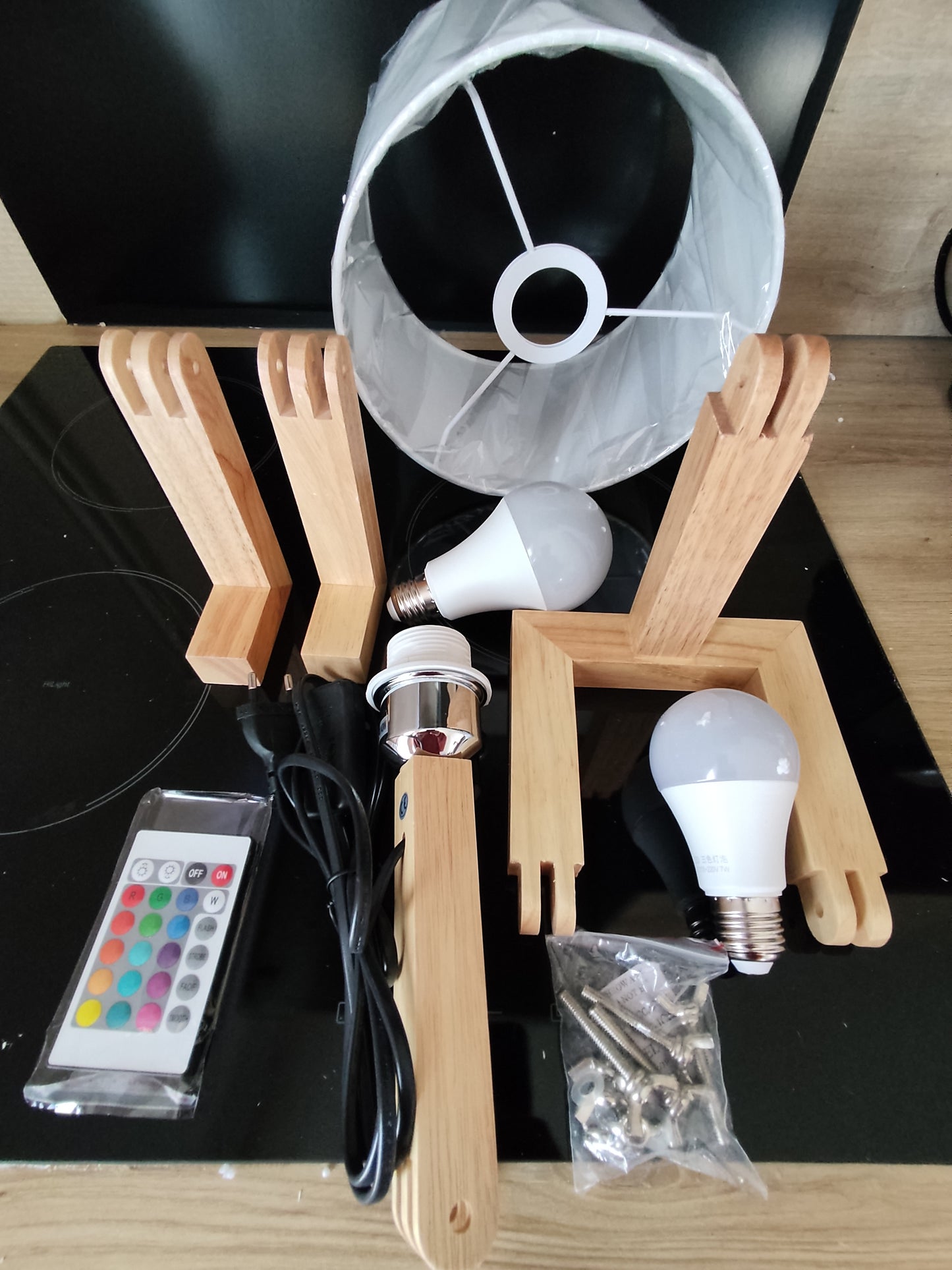 Lampe Robot Articulée en Bois
